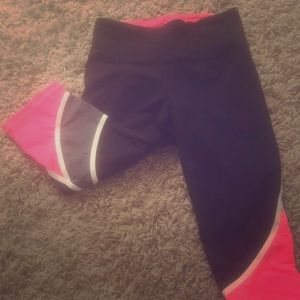 Victoria’s Secret VSX Sport Capris